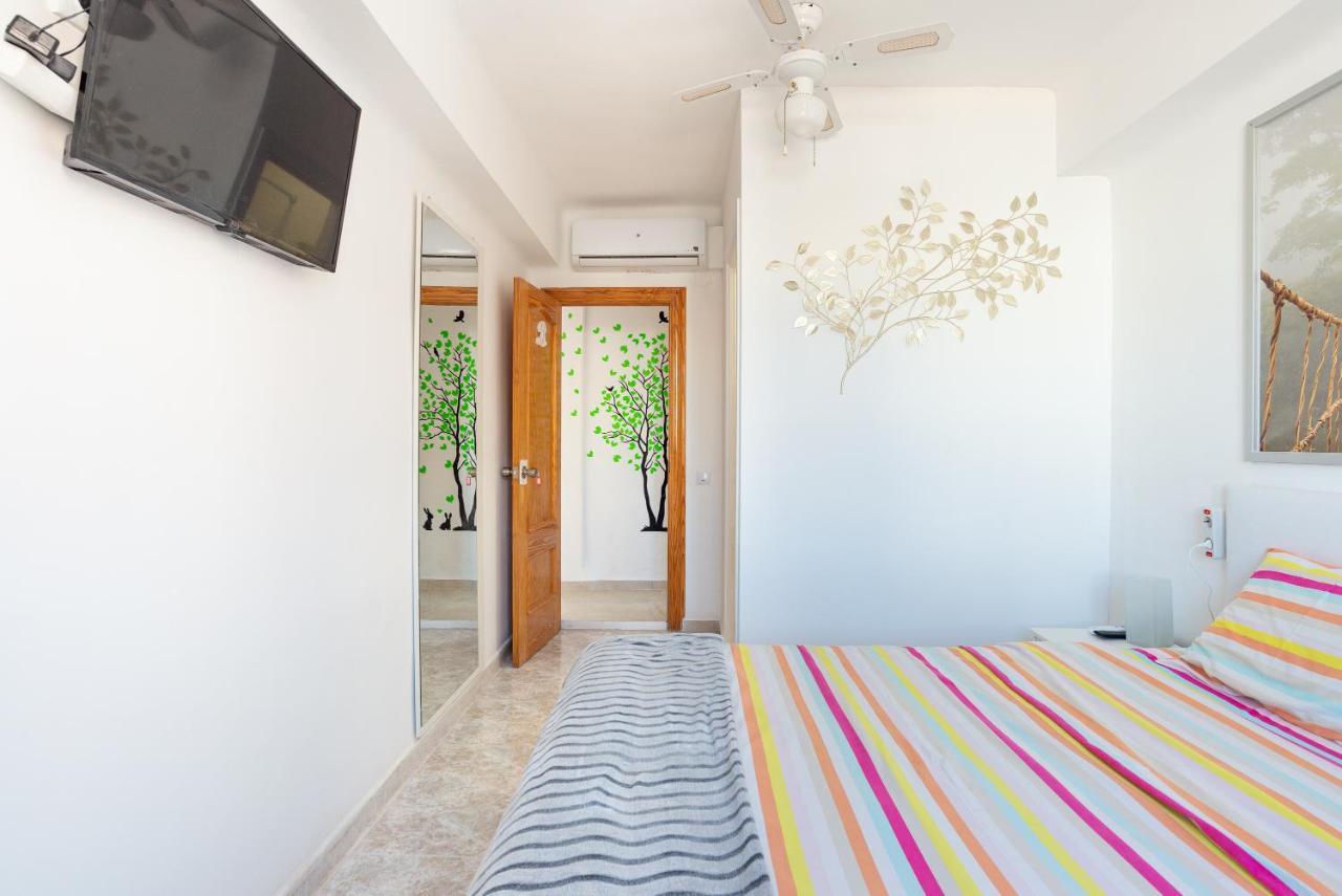 Rooms Breeze & Sun Malaga Exterior photo